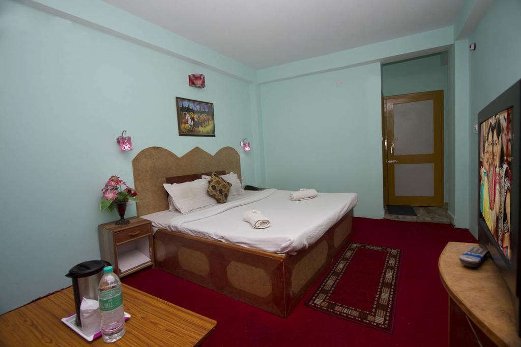 Hotel Ocean Inn Manāli Camera foto