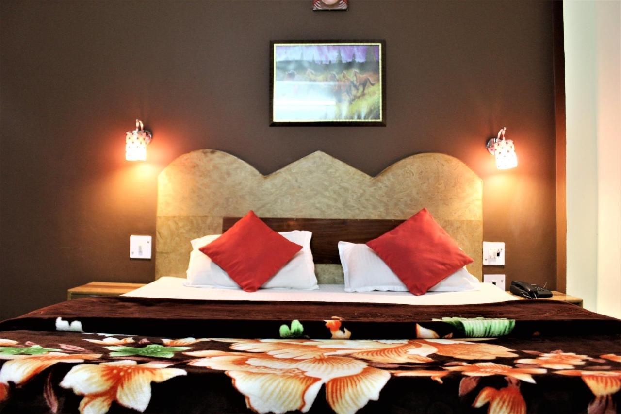 Hotel Ocean Inn Manāli Esterno foto